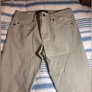 Gray relaxed straight men’s pants